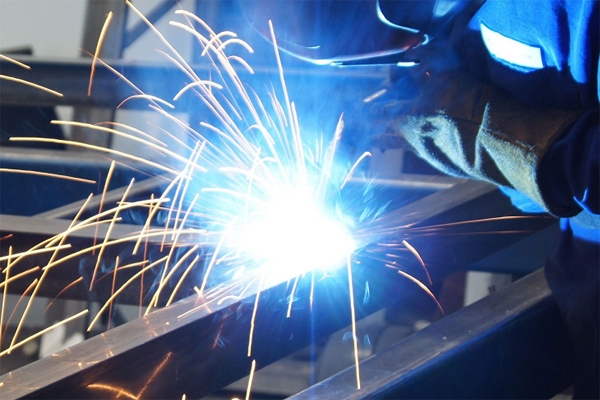 What are the requirements of maintenance work welding?